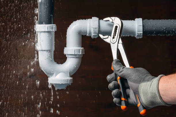 Professional Emergency Plumber technician working in Catasauqua, PA